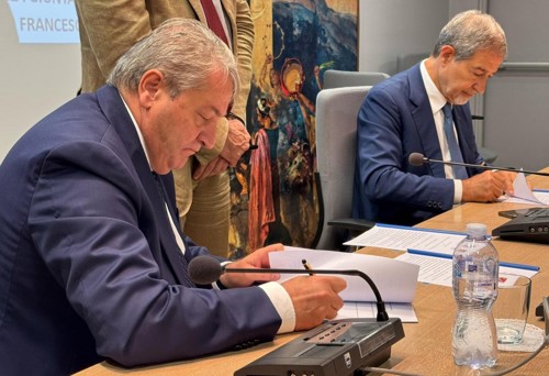 Firma del Protocollo di intesa tra il Ministro Nello Musumeci e il Presidente della Regione Molise Francesco Roberti
